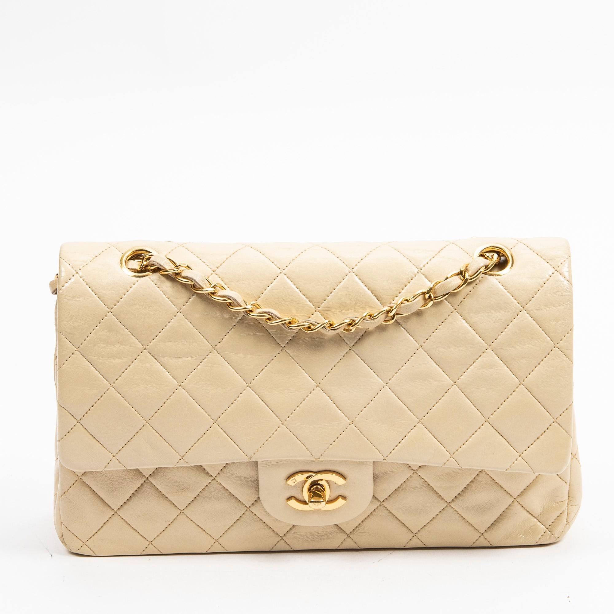 Authentication Guide: Chanel 2.55 Bag Classic Medium Double Flap - Lollipuff
