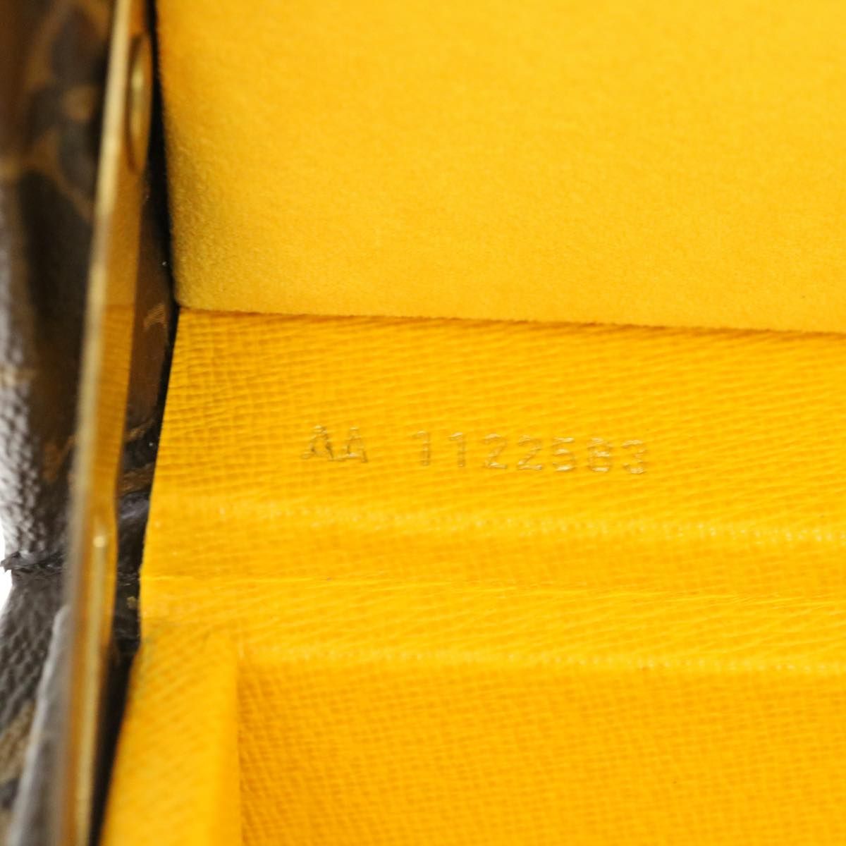 Authenticated used Louis Vuitton Monogram Champagne Case M21825 Trunk Set, Adult Unisex, Size: (HxWxD): 37cm x 44cm x 25cm / 14.56'' x 17.32'' x 9.84